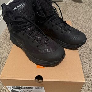 Merrell Men's Black Boots size 10.5